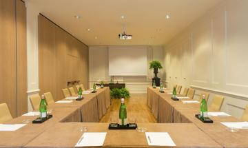 Bernini Meeting Room (B)