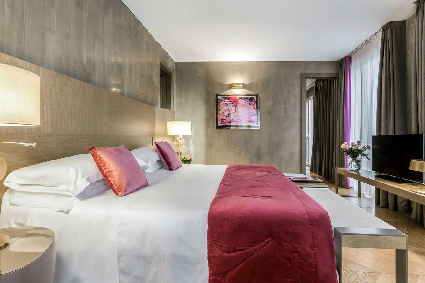 Rosa Grand, Milano - 3