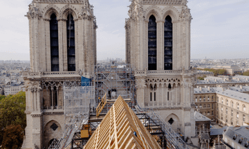 Notre-Dame by Patrick Zachmann - Castille Paris Starhotels Collezione -  corpyright Patrick Zachmann/ Magnum Photos