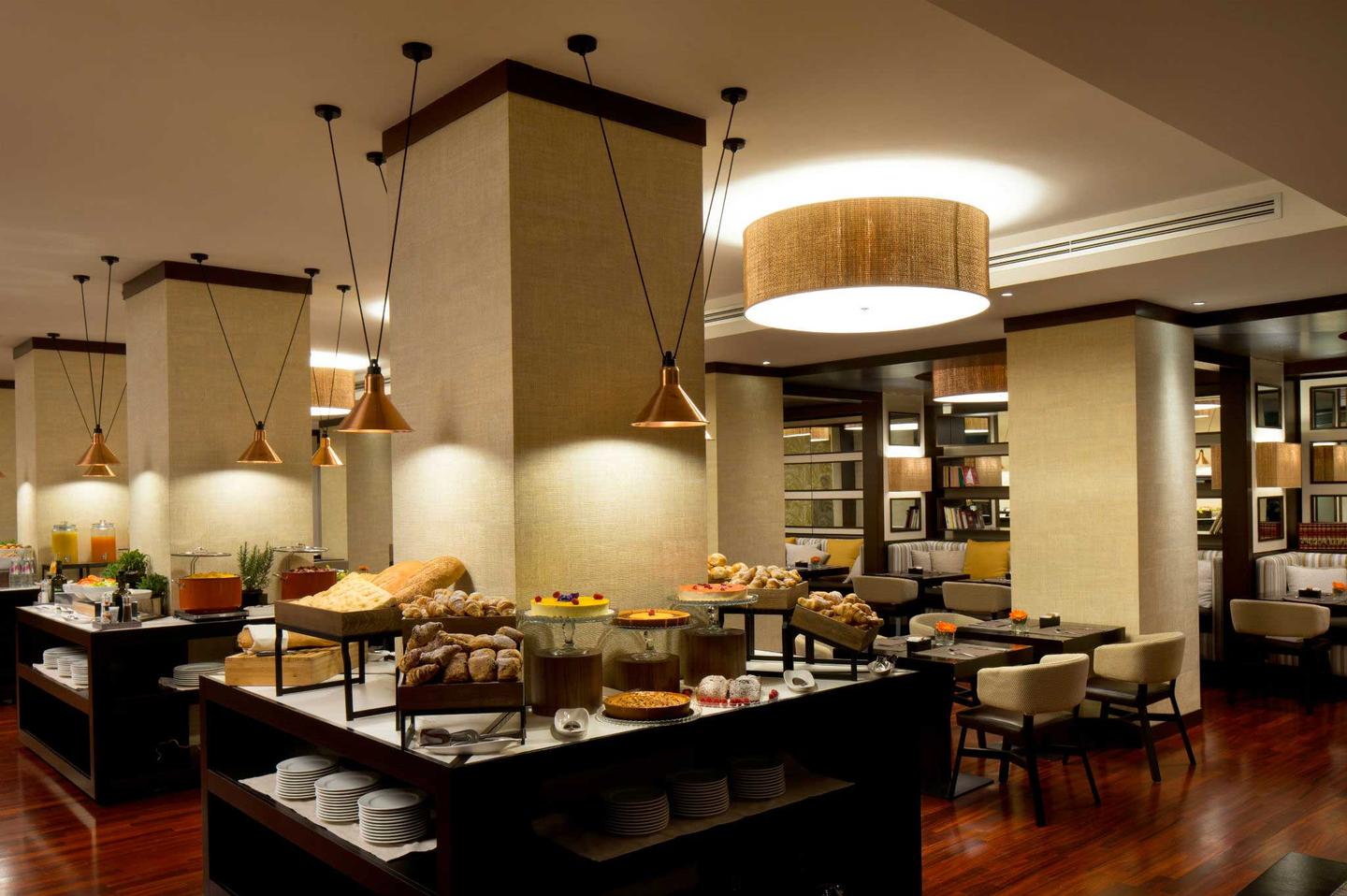 Bologna restaurants, Italian cuisine | Starhotels Excelsior Bologna, image size:1440x958