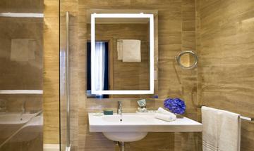 Superior Room Bath